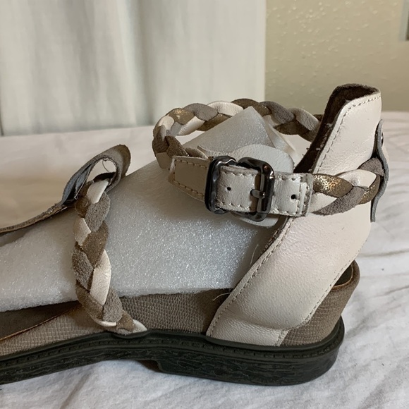 OTBT Braided Thong Sandals, 6.5M - Picture 4 of 10